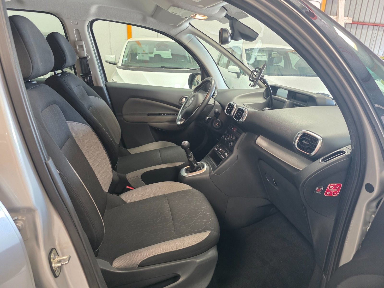 
                                                Voiture
                                                 CITROEN C3 PICASSO - 1.6 Blue-HDi 100 CV MILLENIUM BUSINESS - 5 CV