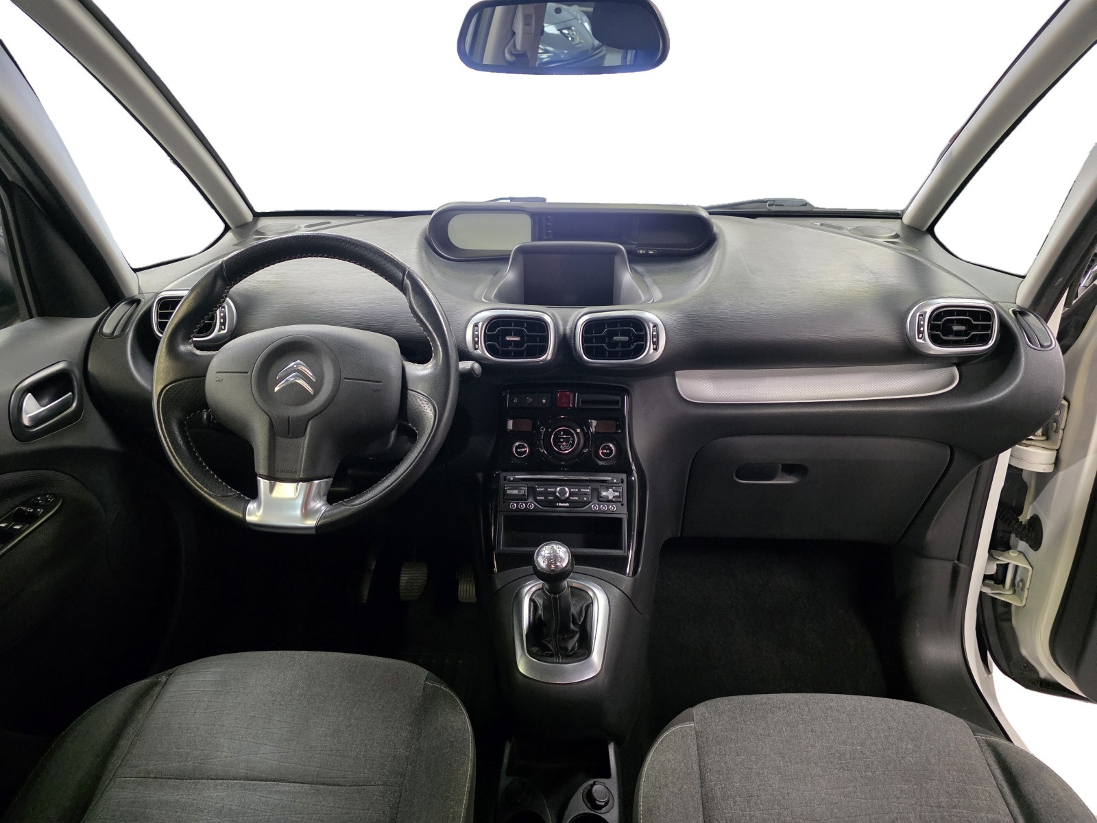 
                                                Voiture
                                                 Citroën C3 Picasso