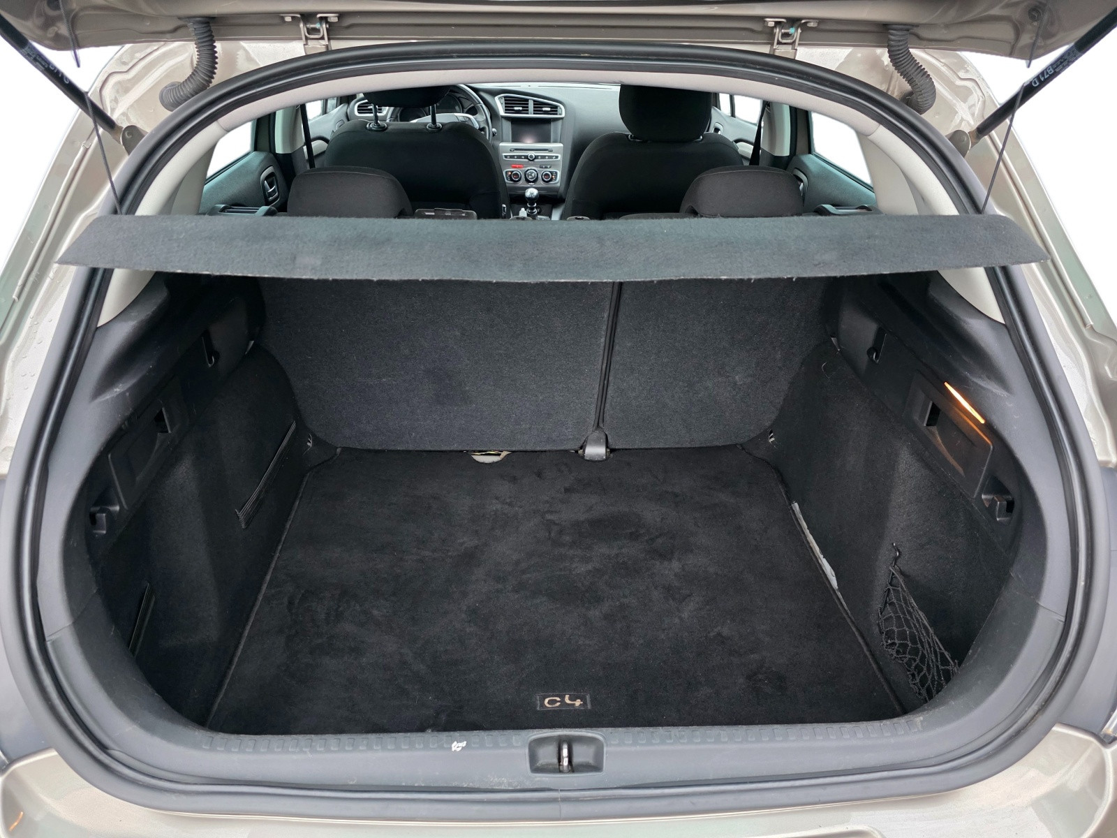 
                                                Voiture
                                                 CITROEN C4 - 1.6 Blue-Hdi 120 CV MILLENIUM