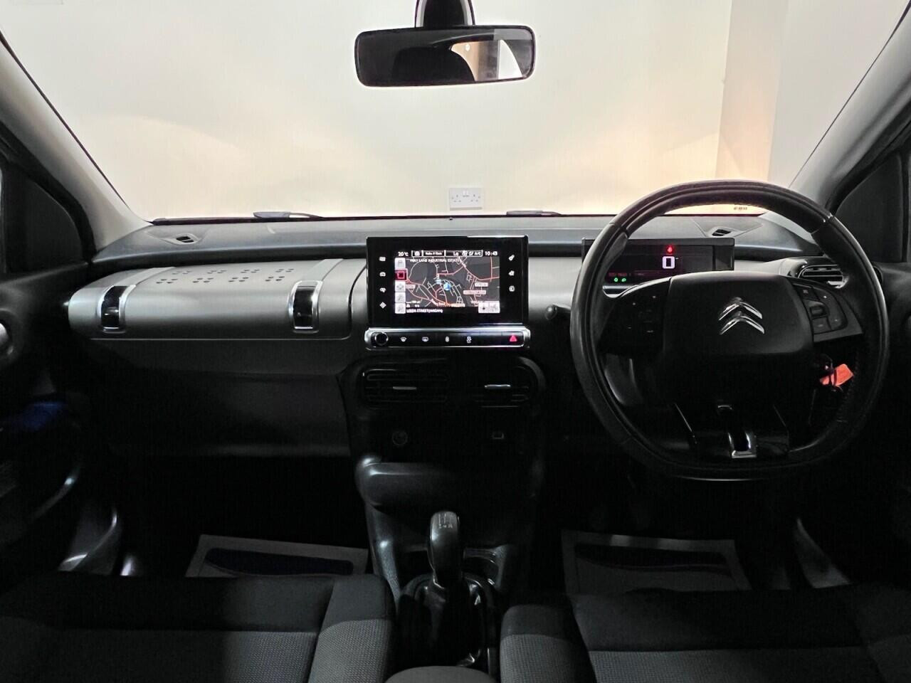 Voiture
                                                 Citroen C4 CACTUS 1.2 PureTech W Hatchback 5dr Petrol Manual Euro 6 (s/s) (110 ps)
