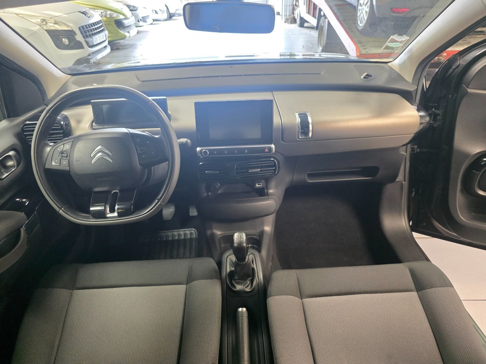 
                                                Voiture
                                                 CITROEN C4 CACTUS - 1.6 Blue-HDi 100 CV SHINE - 5 CV