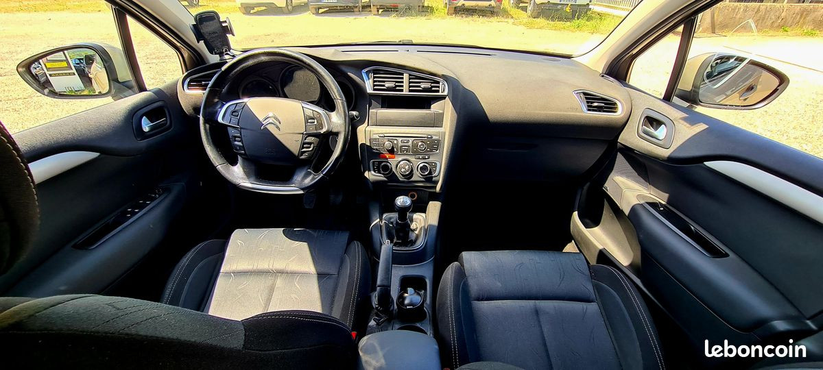 
                                                Voiture
                                                 Citroen c4 ii 1.6 hdi 90 ch business
