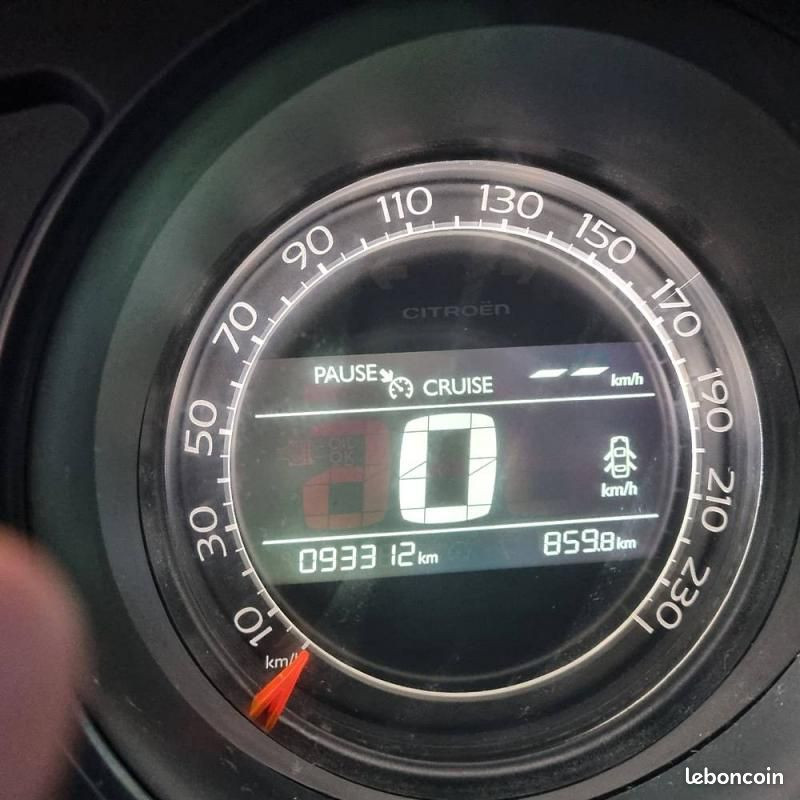 
                                                Voiture
                                                 Citroën C4 II (NC_) 1.6 BlueHDi 120 (120Cv)