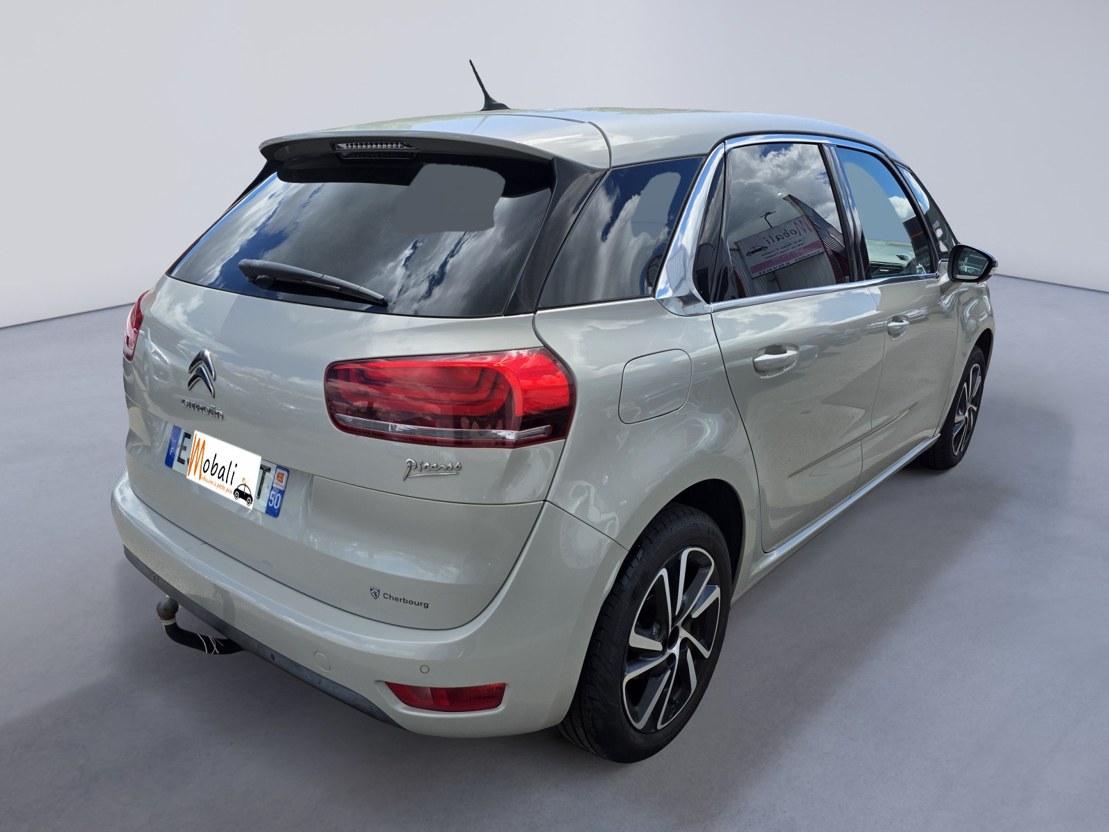 
                                                Voiture
                                                 CITROEN C4 PICASSO - 1.6 Blue-Hdi 120 CV FEEL - 6 CV