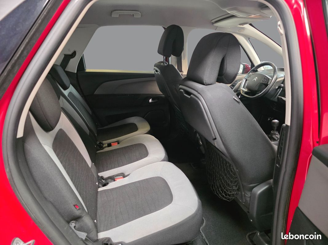 
                                                Voiture
                                                 CITROEN C4 PICASSO - 1.6 e-HDi 115 CV BUSINESS - 6 CV