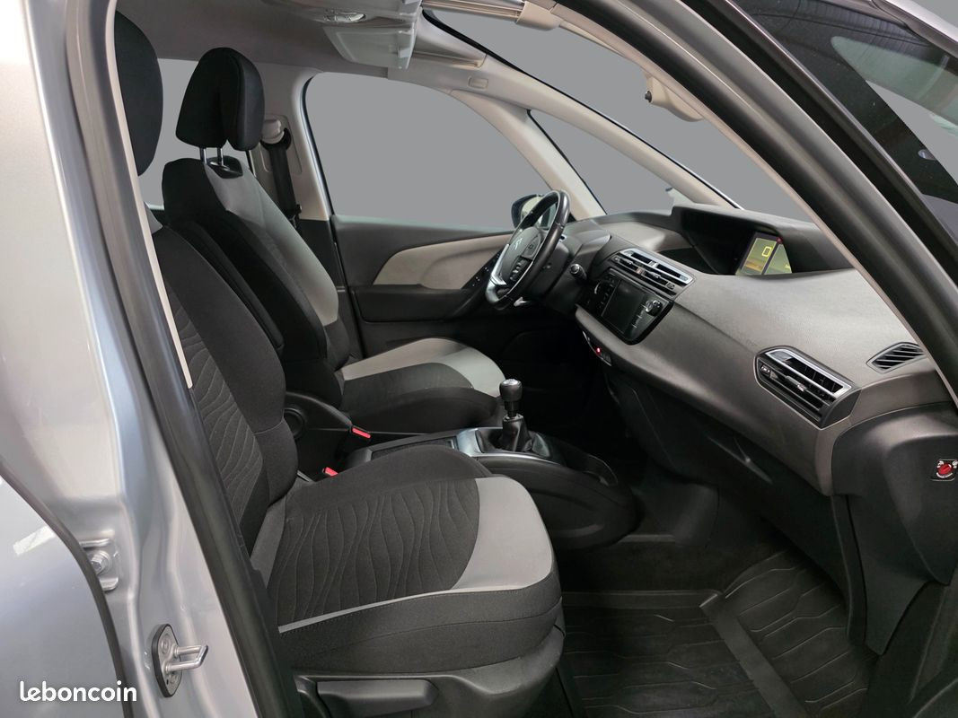 
                                                Voiture
                                                 CITROEN C4 PICASSO - 1.6 e-HDi 115 CV Intensive - 6 CV