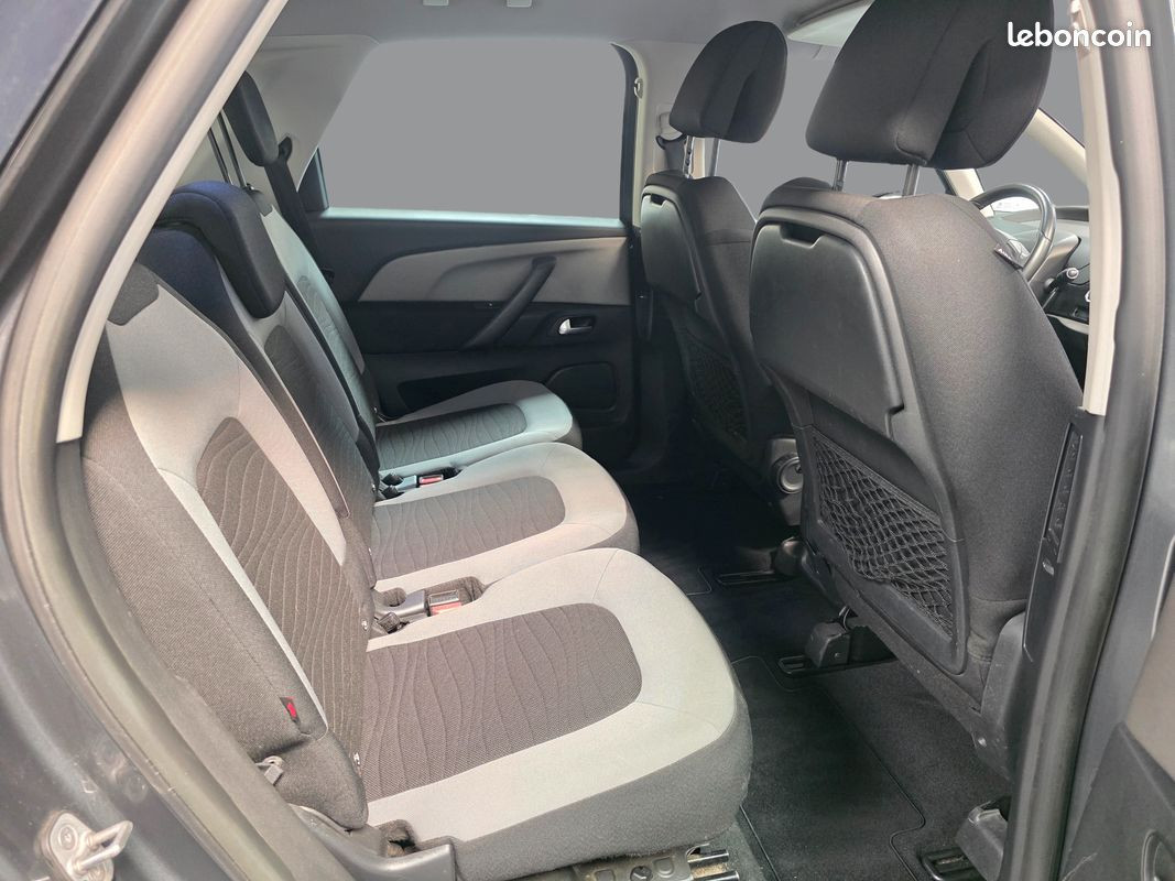 
                                                Voiture
                                                 CITROEN C4 PICASSO - 1.6 e-HDi 115 CV Intensive - 6 CV