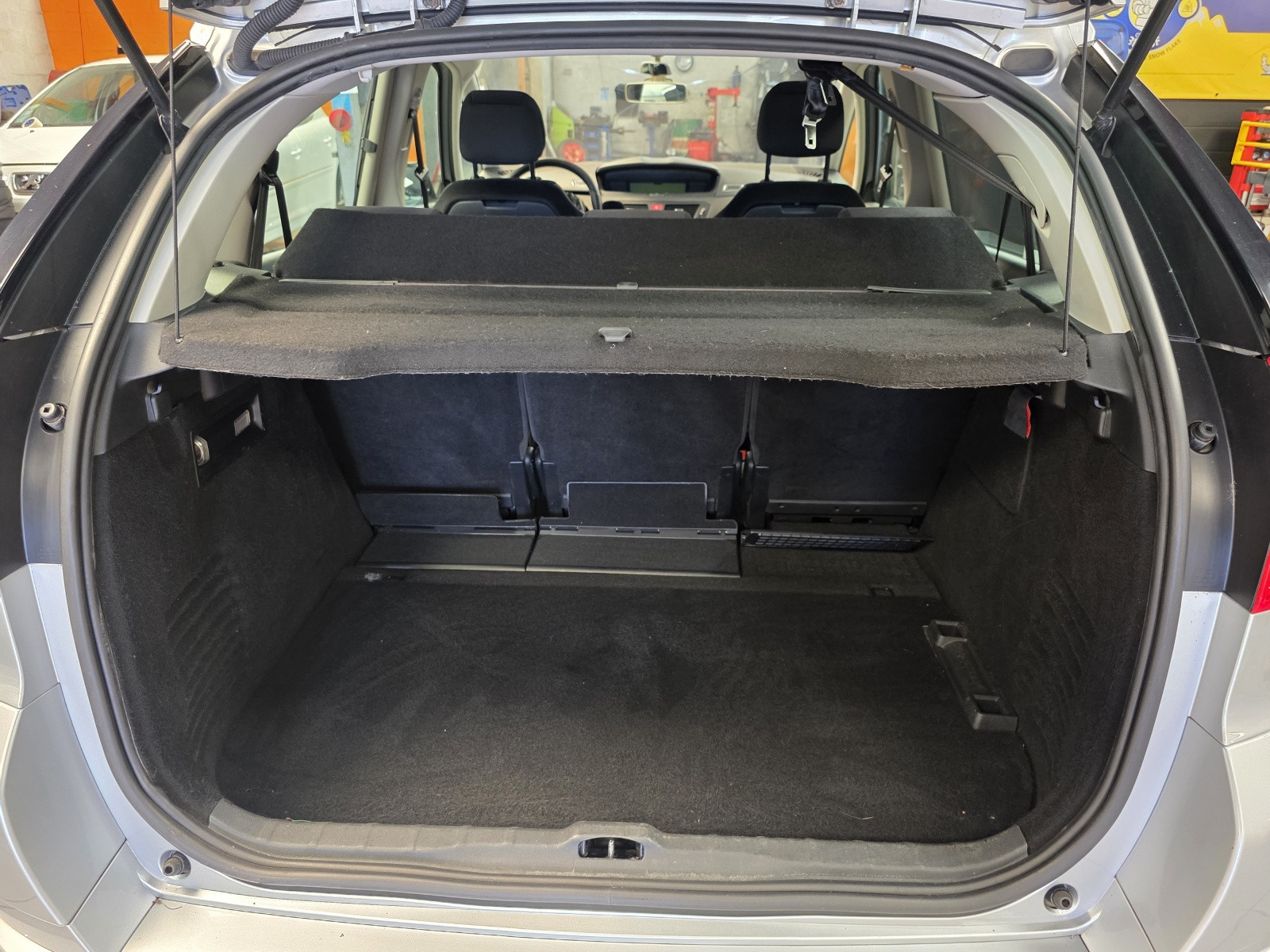 
                                                Voiture
                                                 CITROEN C4 PICASSO - 1.6 HDi 110 CV AMBIANCE - 6 CV