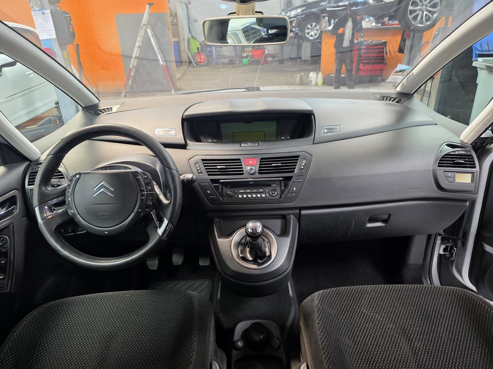 
                                                Voiture
                                                 CITROEN C4 PICASSO - 1.6 HDi 110 CV AMBIANCE - 6 CV