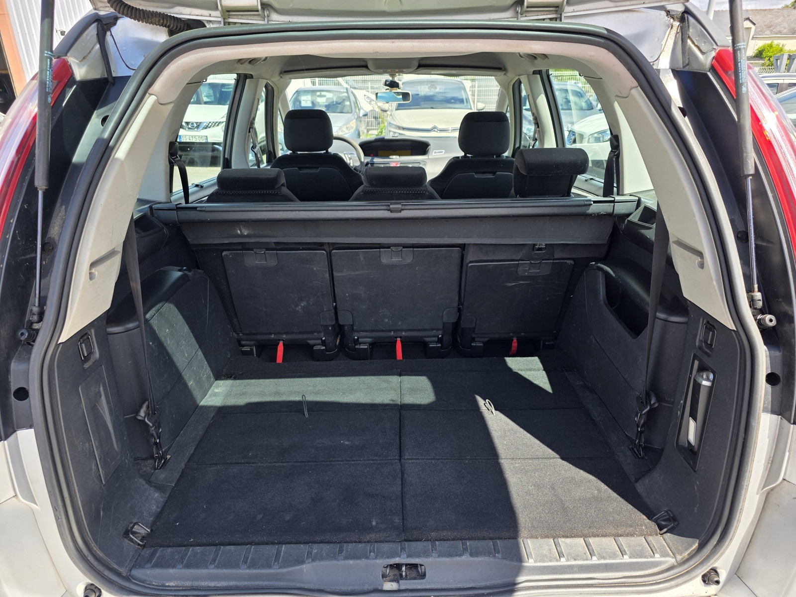 
                                                Voiture
                                                 CITROEN C4 PICASSO - 1,6 HDI 110 CV AMBIANCE - 6 CV