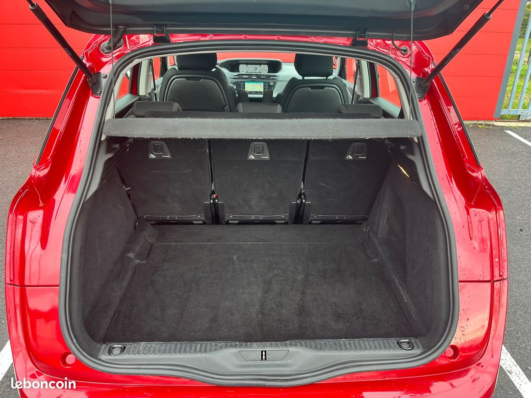 
                                                Voiture
                                                 Citroën c4 PICASSO blue hdi s&s business / BVA8 / 2019