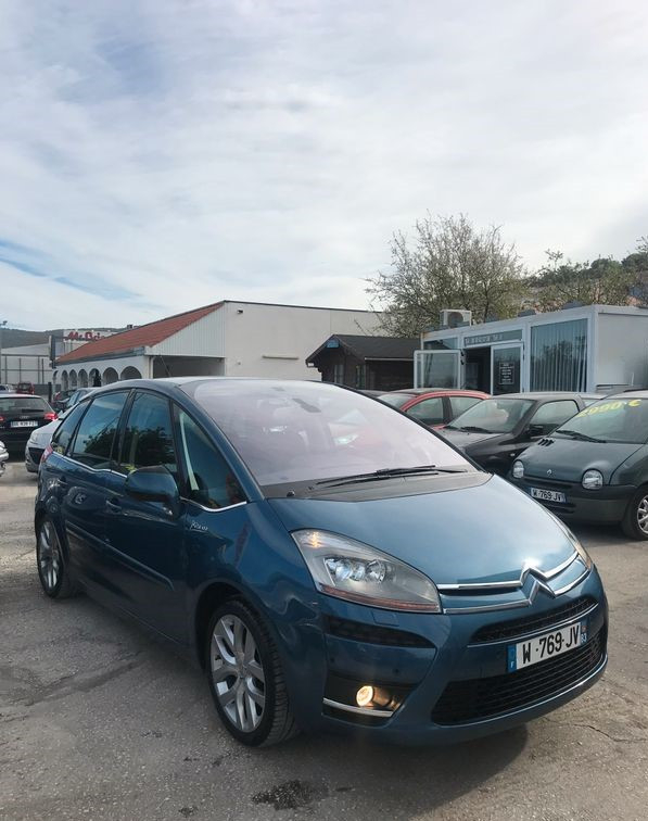 
                                                Voiture
                                                 Citroën c4 Picasso exclusive / Faible KM / 7490