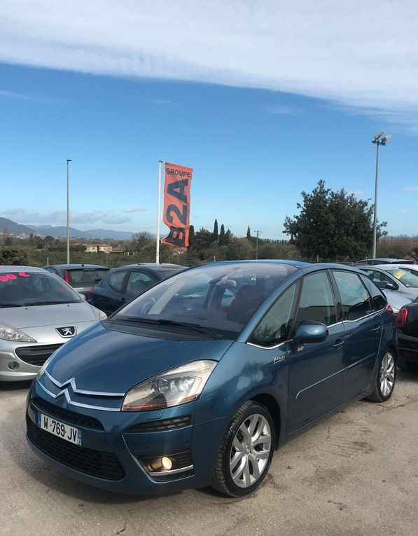 
                                                Voiture
                                                 Citroën c4 Picasso exclusive / Faible KM / 7490