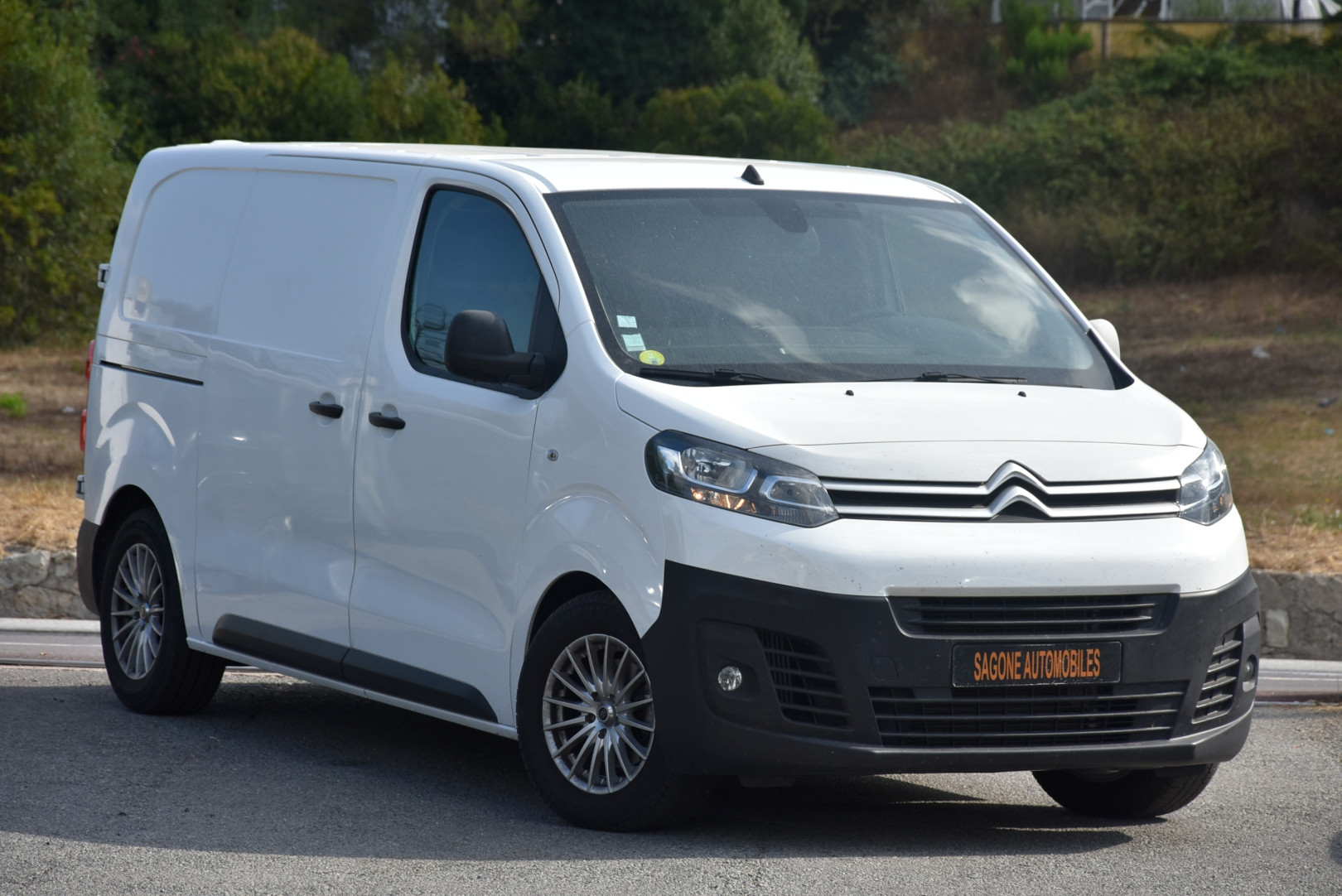 
                                                Voiture
                                                 Citroën JUMPY III taille M 2.0 BlueHDI 150 S&S Driver BV6 - Attelage