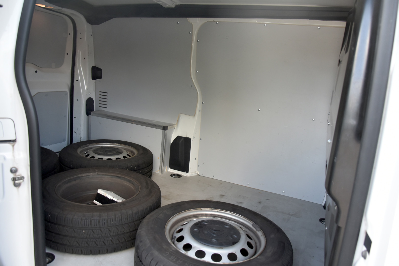 
                                                Voiture
                                                 Citroën JUMPY III taille M 2.0 BlueHDI 150 S&S Driver BV6 - Attelage