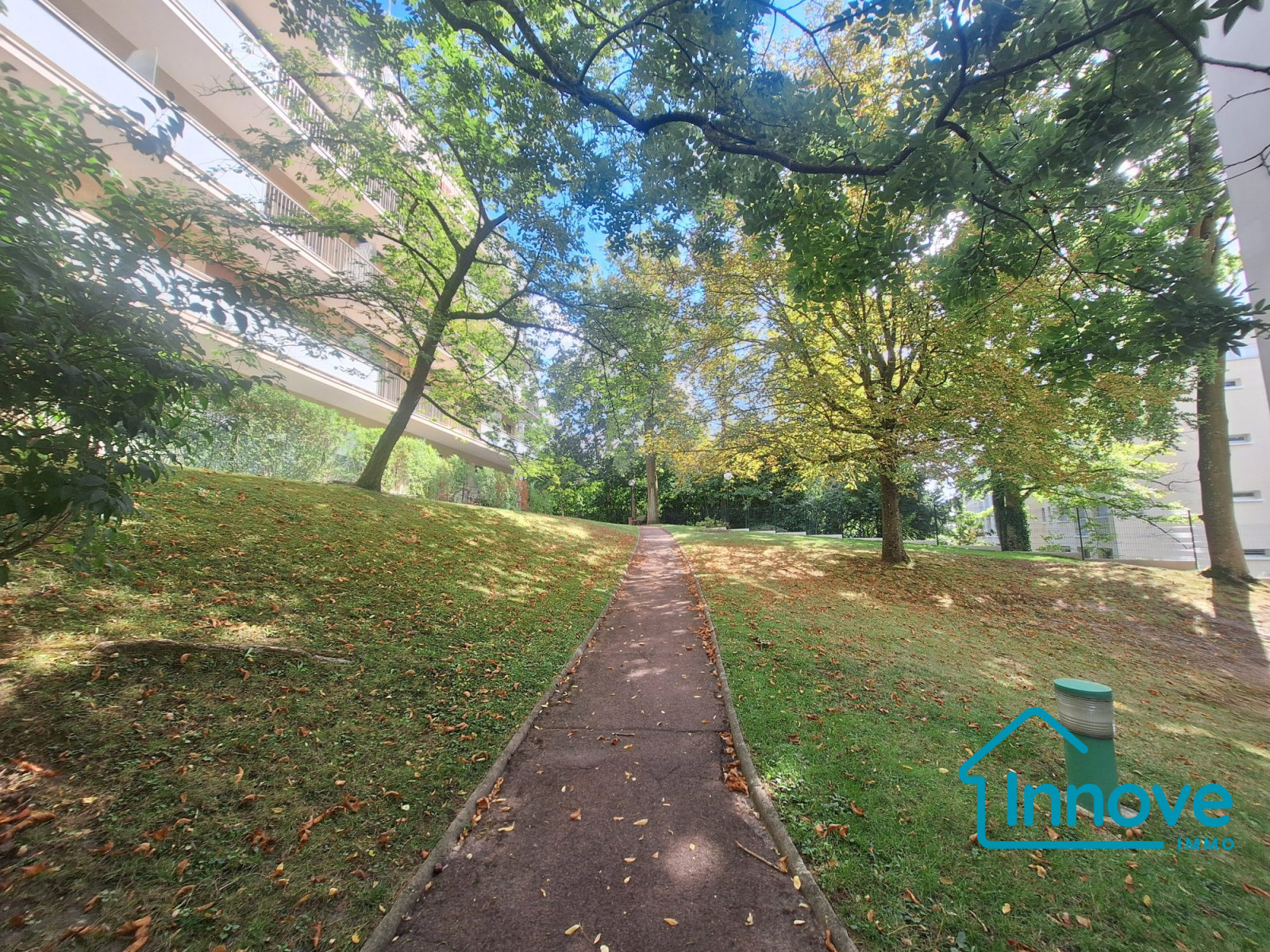 
                                                Vente
                                                 Clagny-Glatigny : 5 pièces dans la verdure et avec un excellent