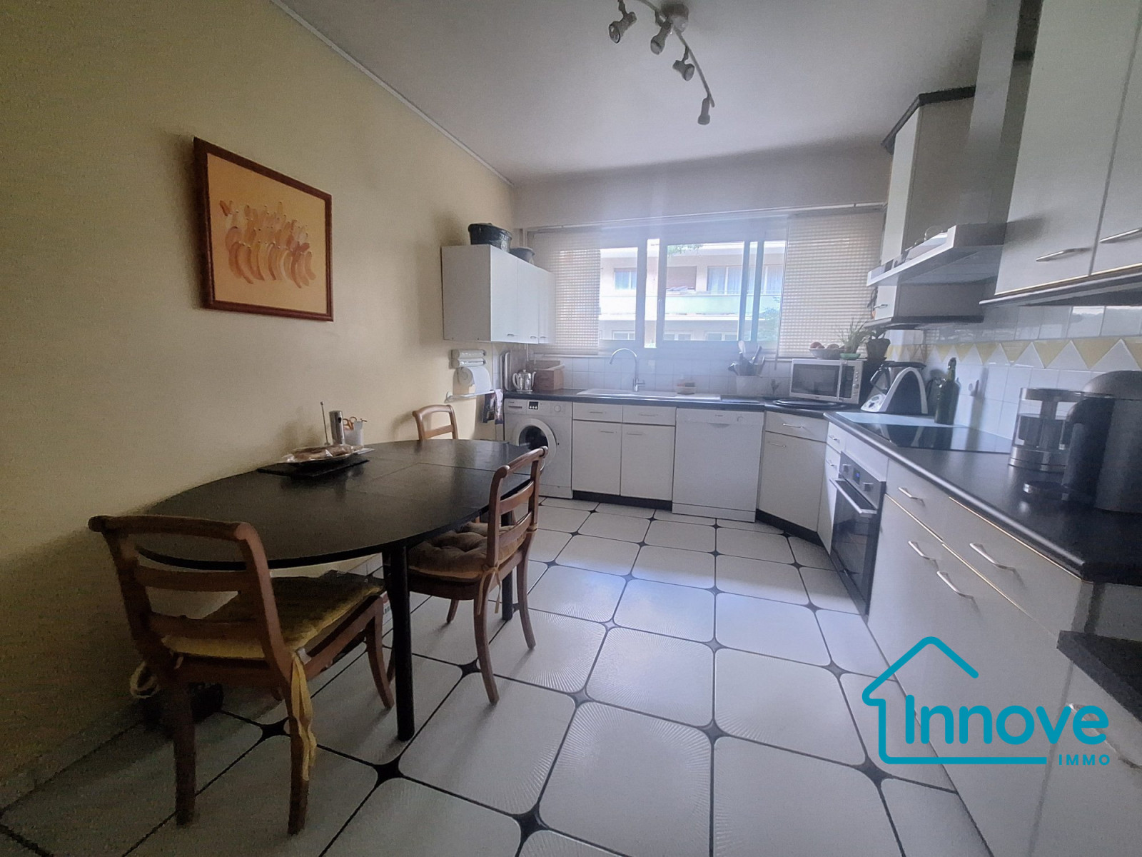 
                                                Vente
                                                 Clagny-Glatigny : 5 pièces dans la verdure et avec un excellent