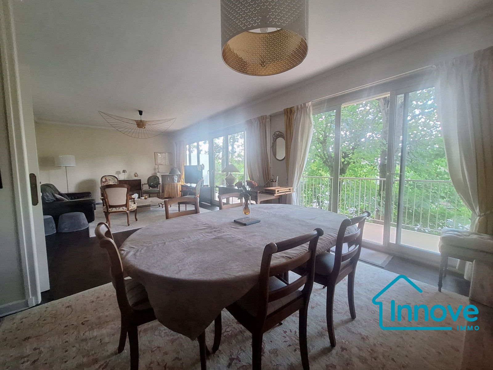 
                                                Vente
                                                 Clagny-Glatigny : 5 pièces dans la verdure et avec un excellent