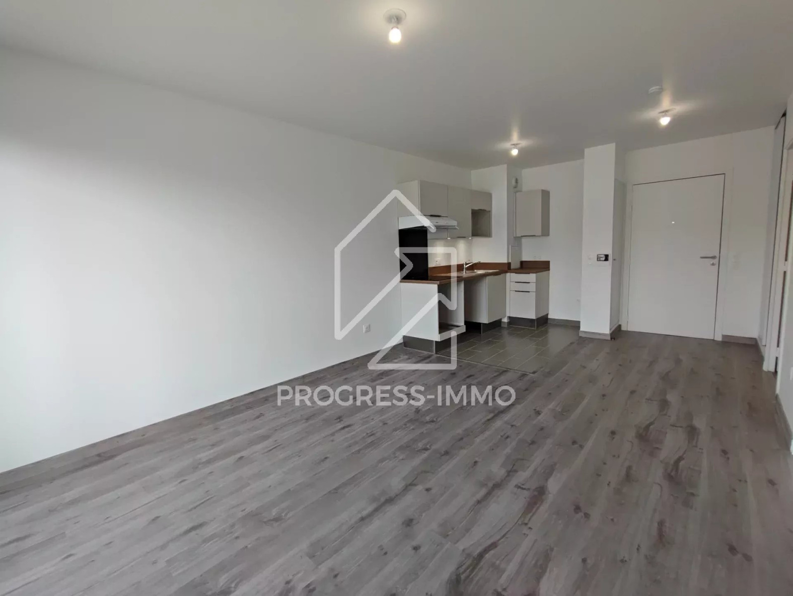 
                                                Location
                                                 Clamart 2 pièces dans résidence de 2022