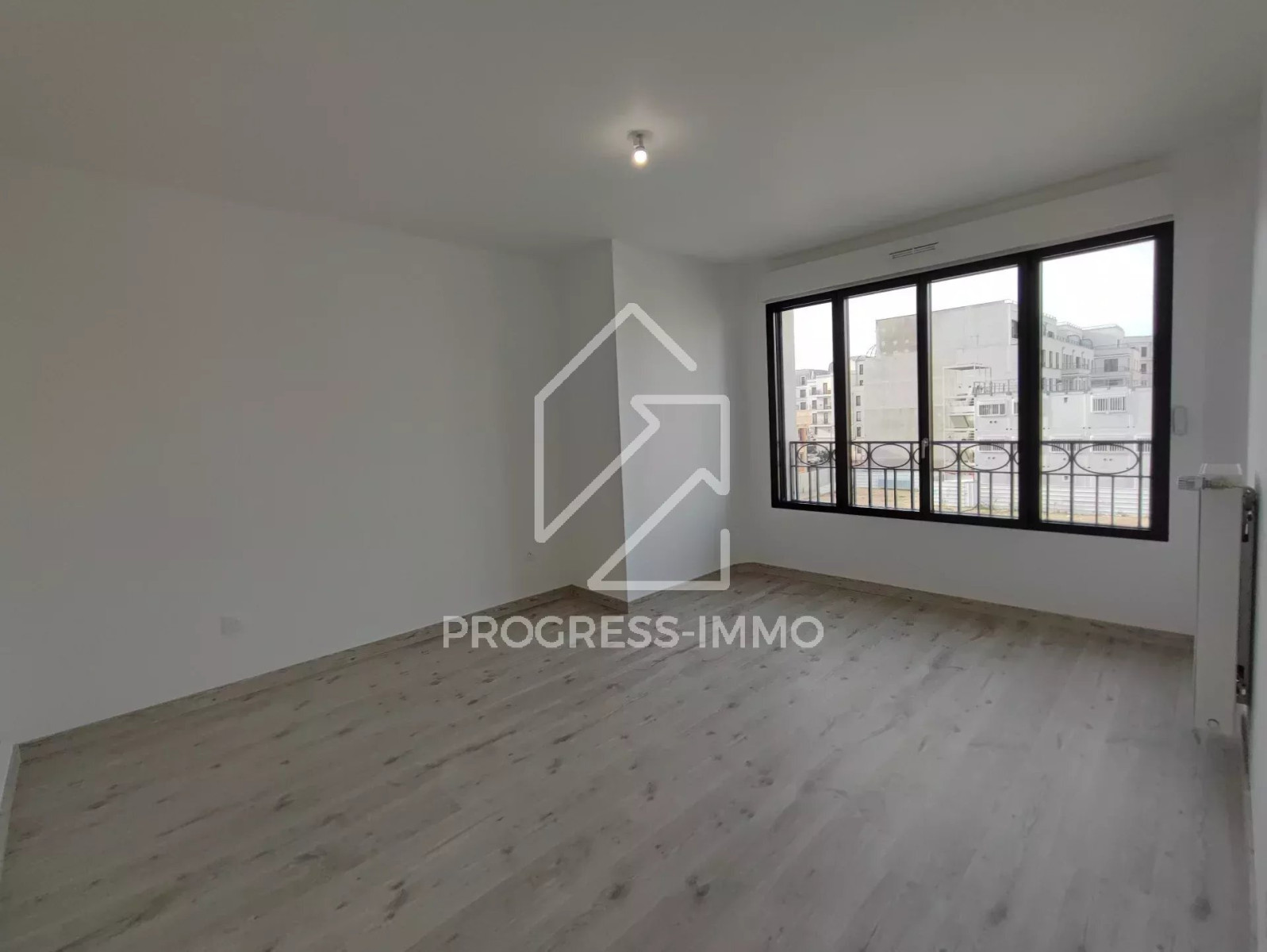 
                                                Location
                                                 Clamart 2 pièces dans résidence de 2022