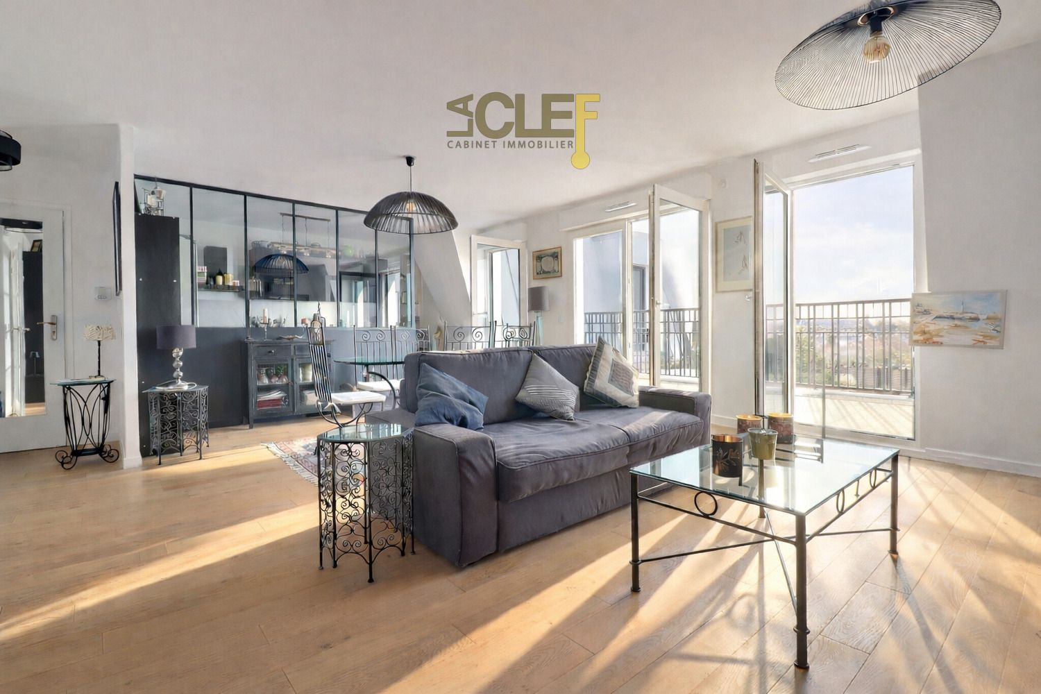 
                                                Vente
                                                 Clamart Appartement avec balcon