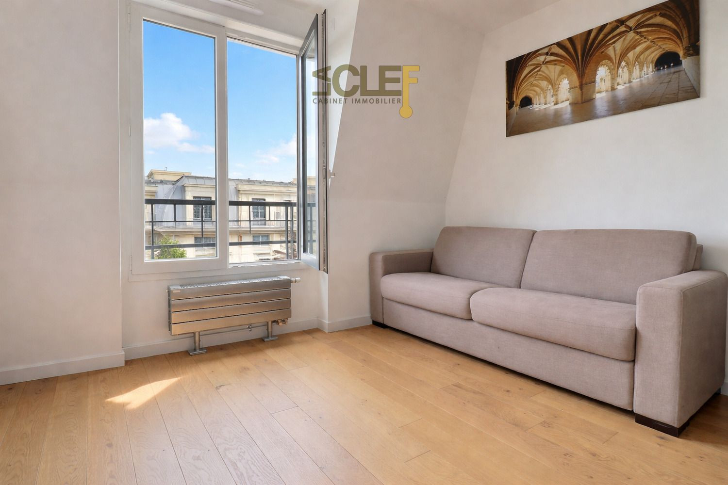 
                                                Vente
                                                 Clamart Appartement avec balcon