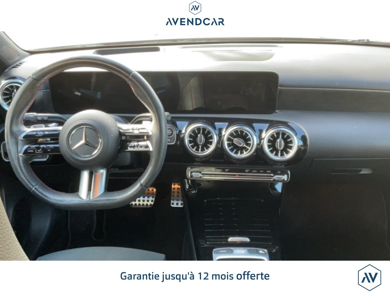 
                                                Voiture
                                                 CLASSE A A200 PREMIUM AMG LINE