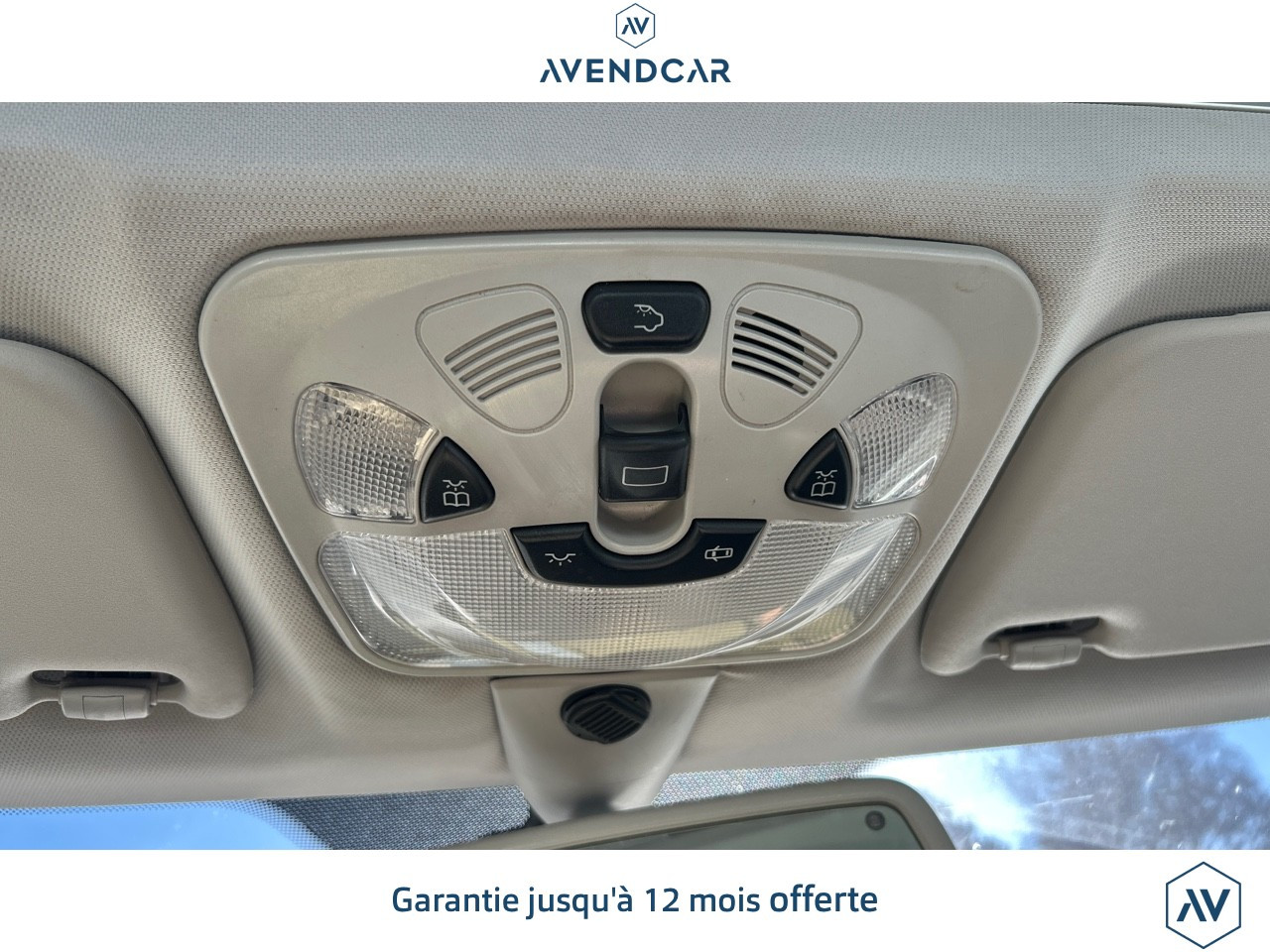 
                                                Voiture
                                                 CLASSE CLK COUPE 3.2 320 AVANTGARDE BVA