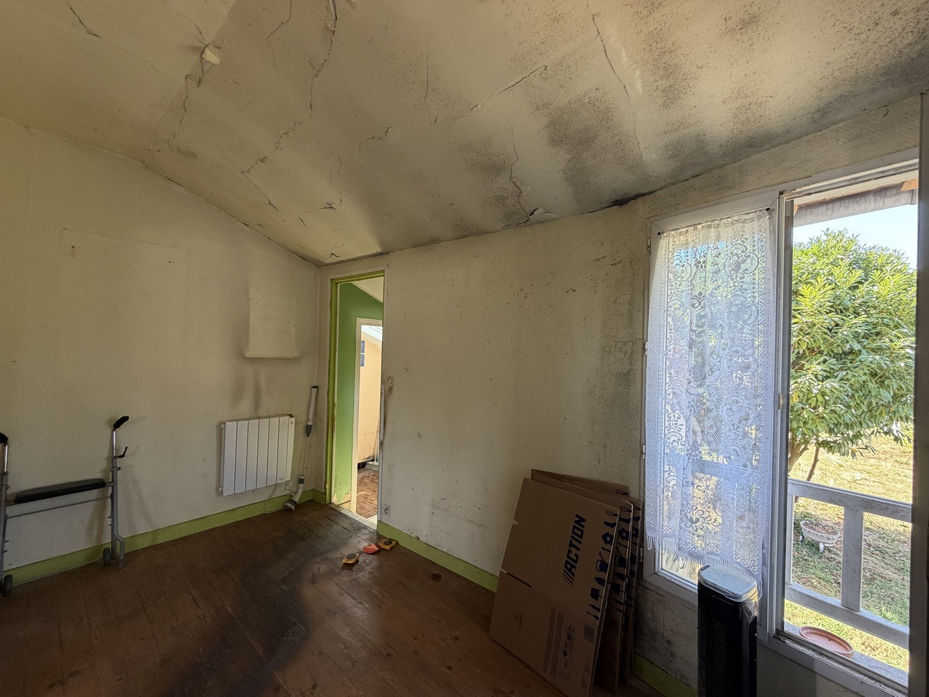 
                                                Vente
                                                 Clermont - Maison de 40m² à rénové