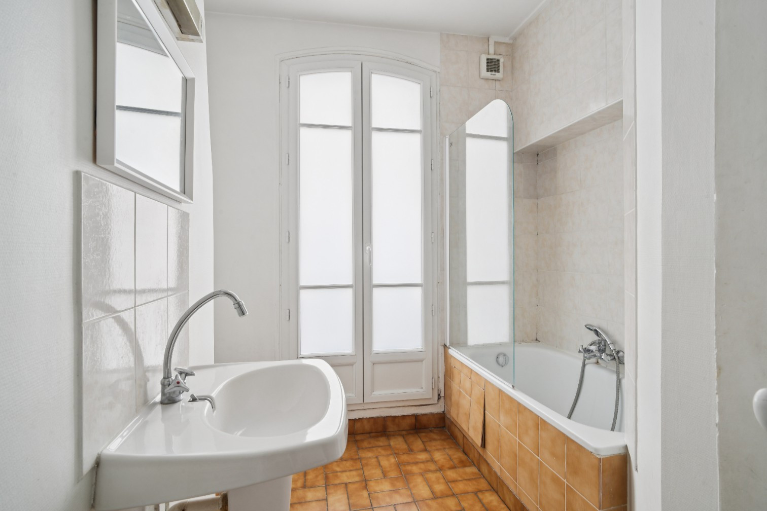 
                                                Vente
                                                 CLICHY - SOUCHAL