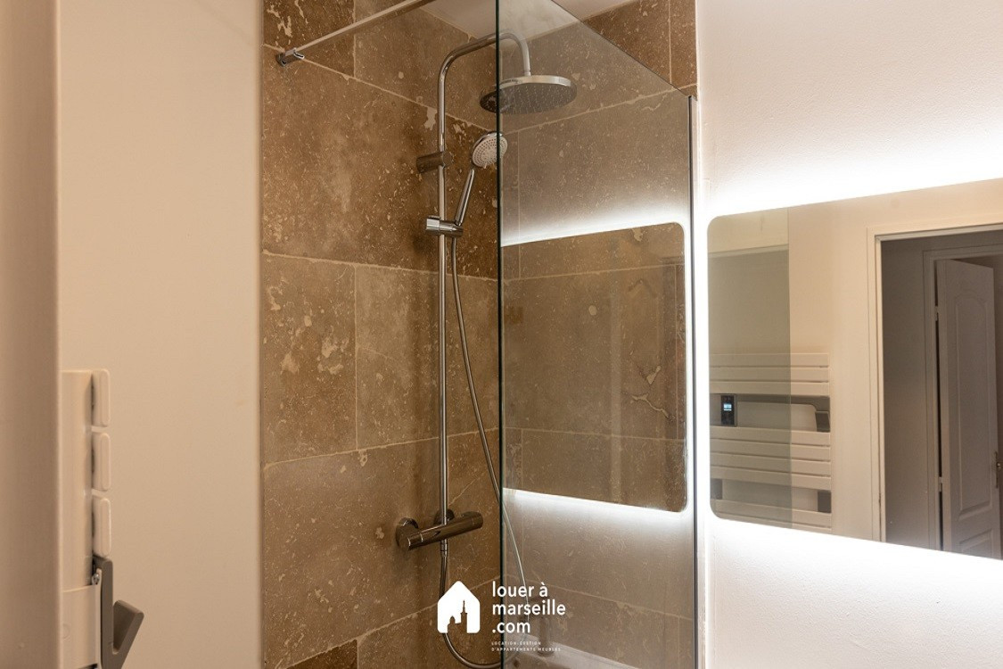 
                                                Location
                                                 CLOCHER DES ACCOULES