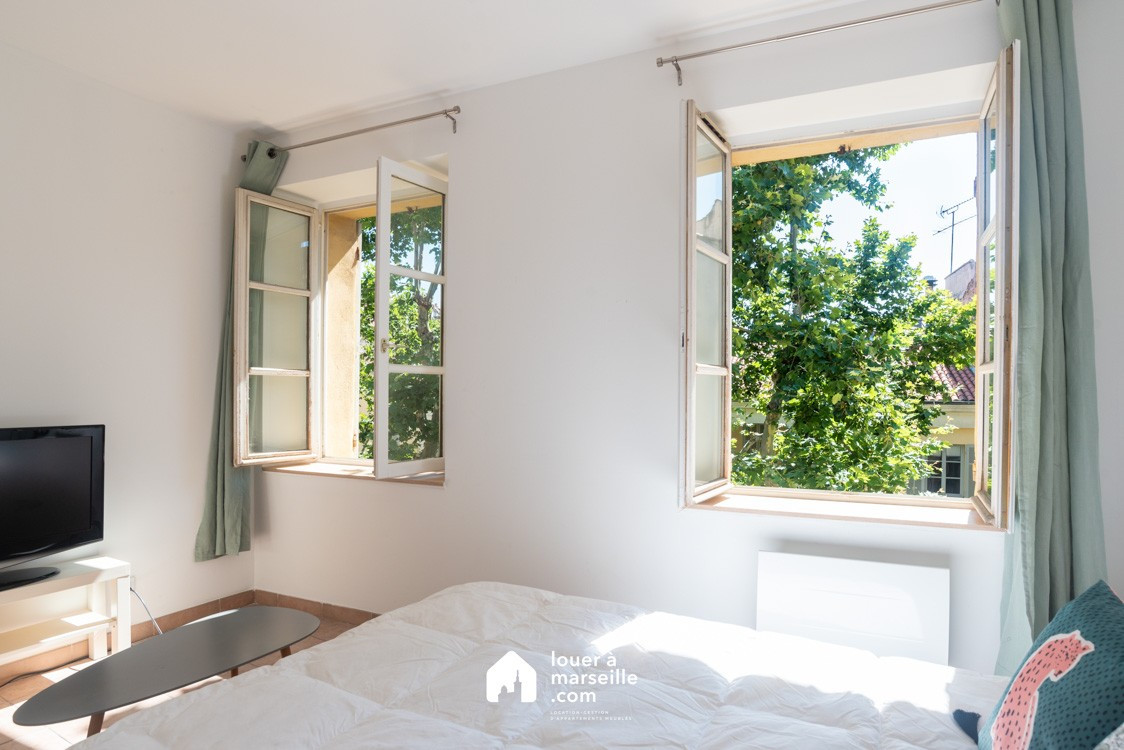 
                                                Location
                                                 CLOCHER DES ACCOULES