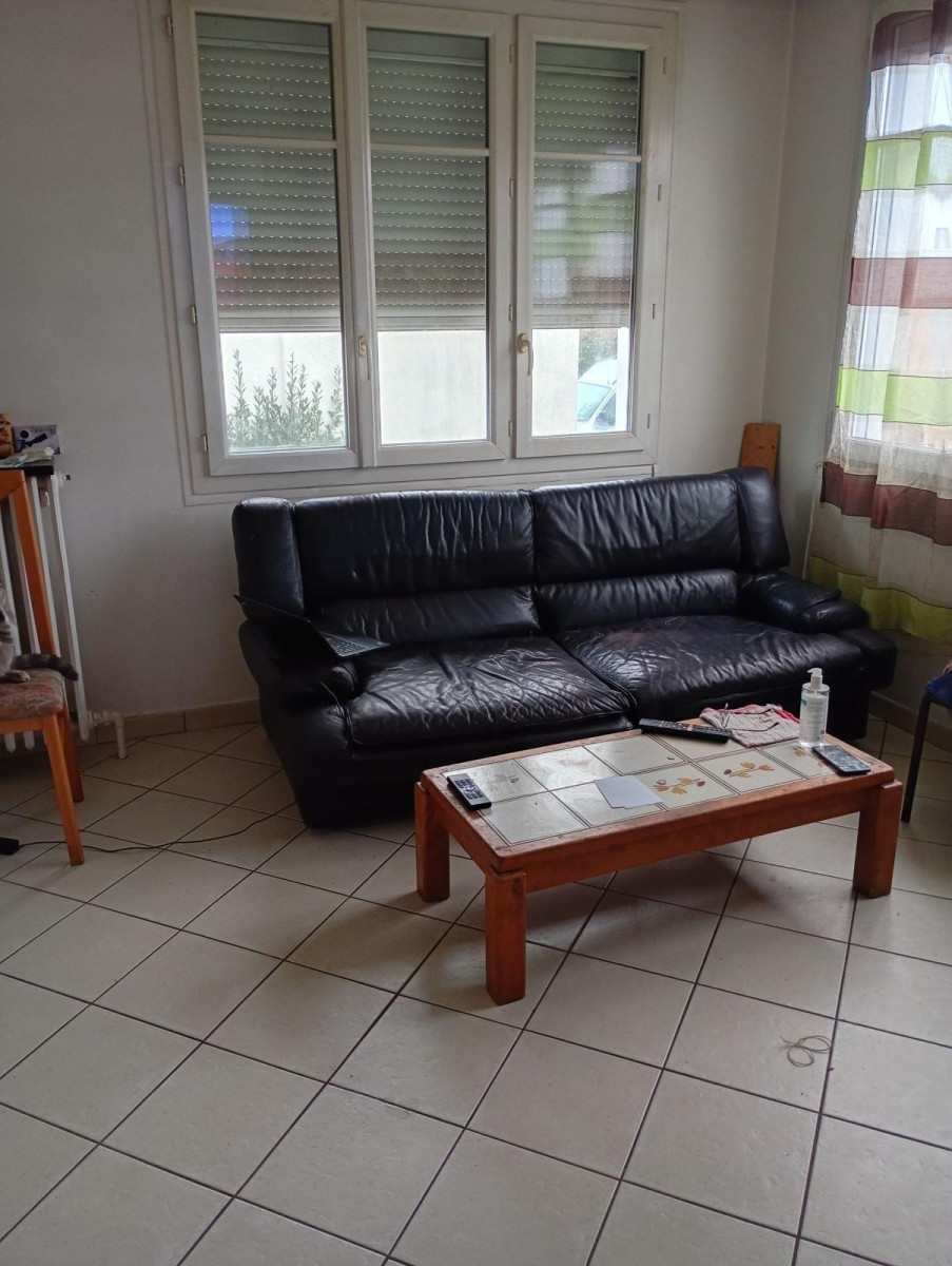 
                                                Colocation
                                                 Co location avec espace privé de 30m2