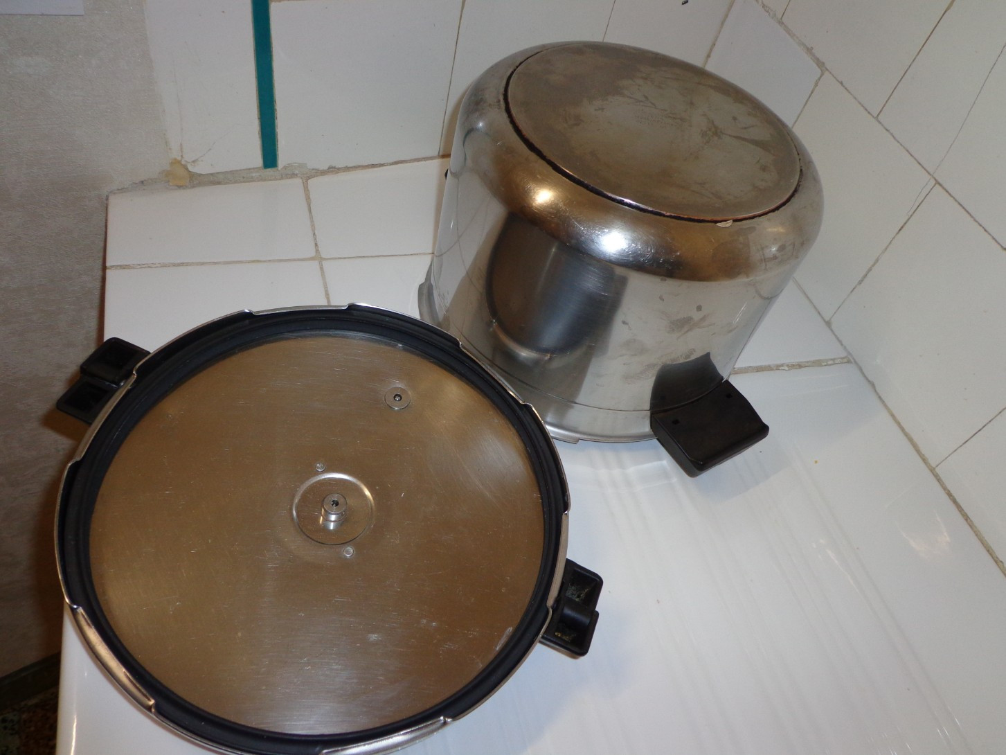 
                                                Vaisselle et art de la table
                                                 Cocotte  Minute  sytram