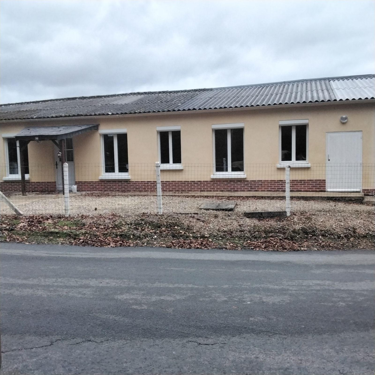 
                                                Location
                                                 Coin calme