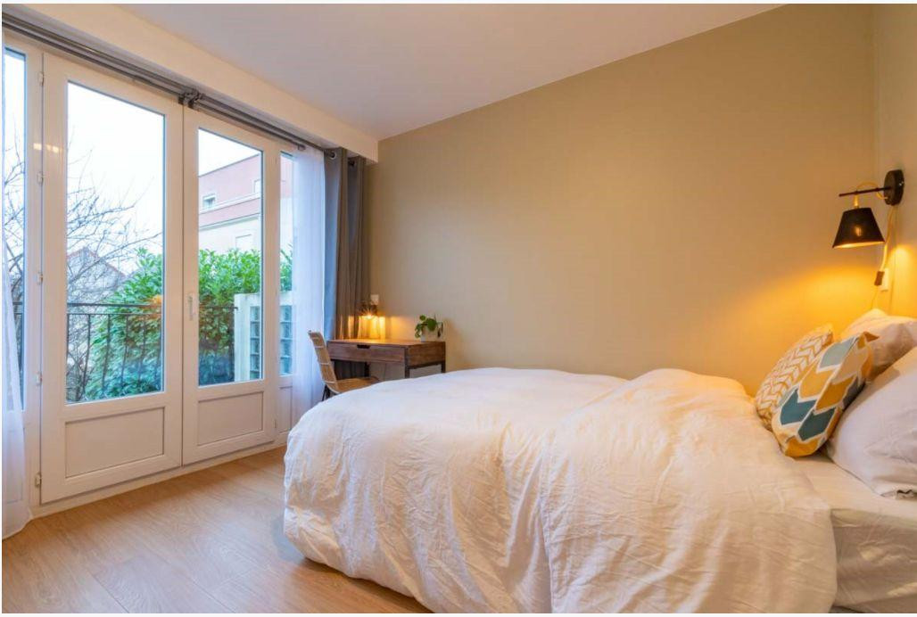 
                                                Colocation
                                                 Coliving avec jardin (13 places disponibles)