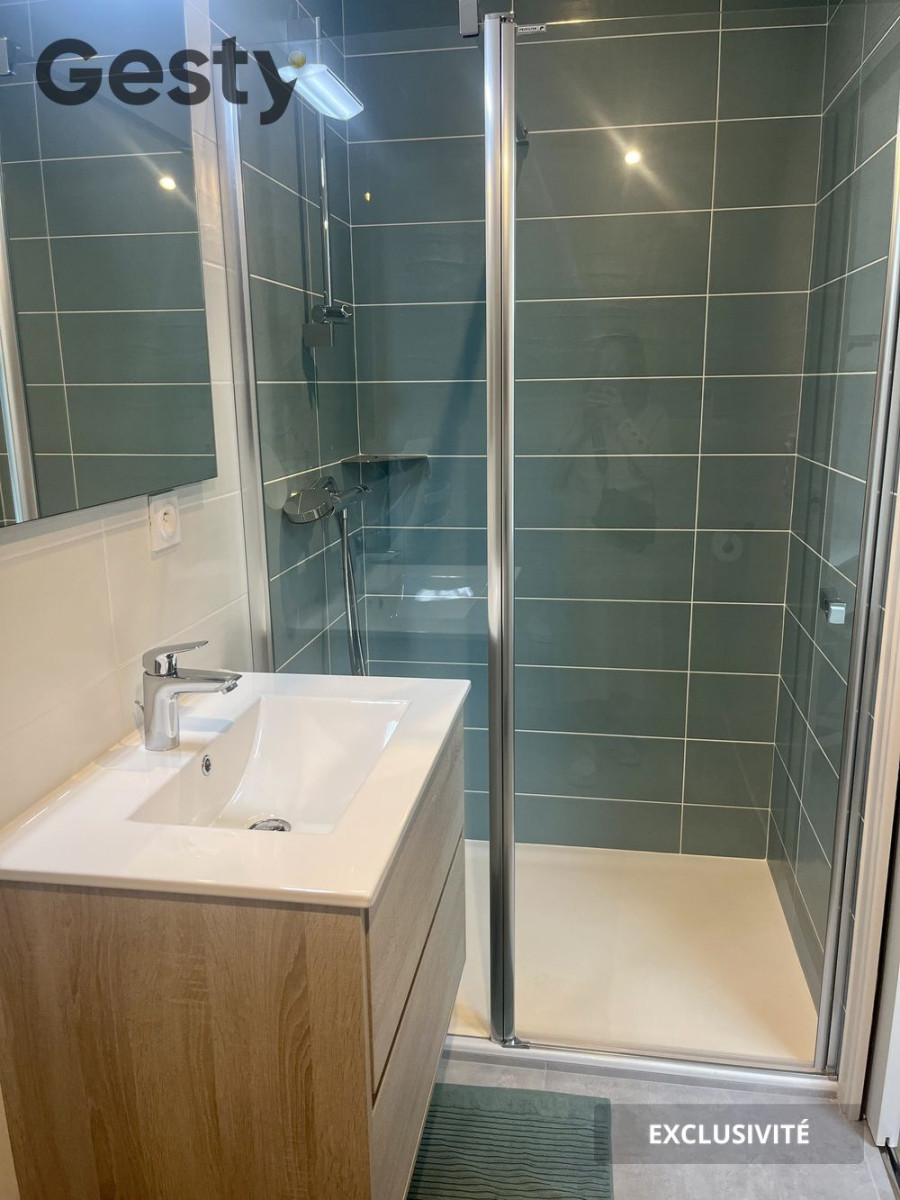 
                                                Colocation
                                                 COLIVING DE STANDING