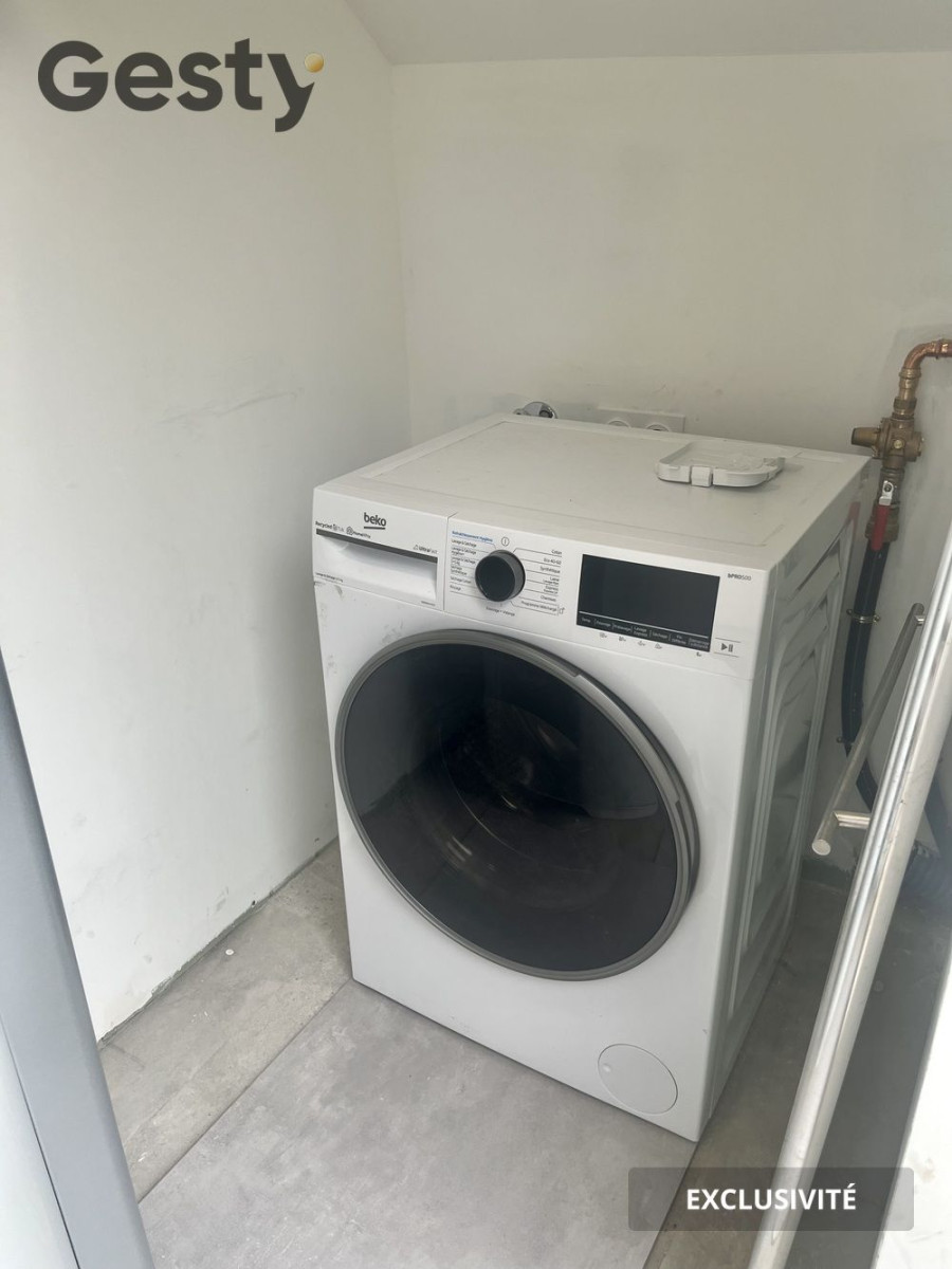 
                                                Colocation
                                                 COLIVING DE STANDING
