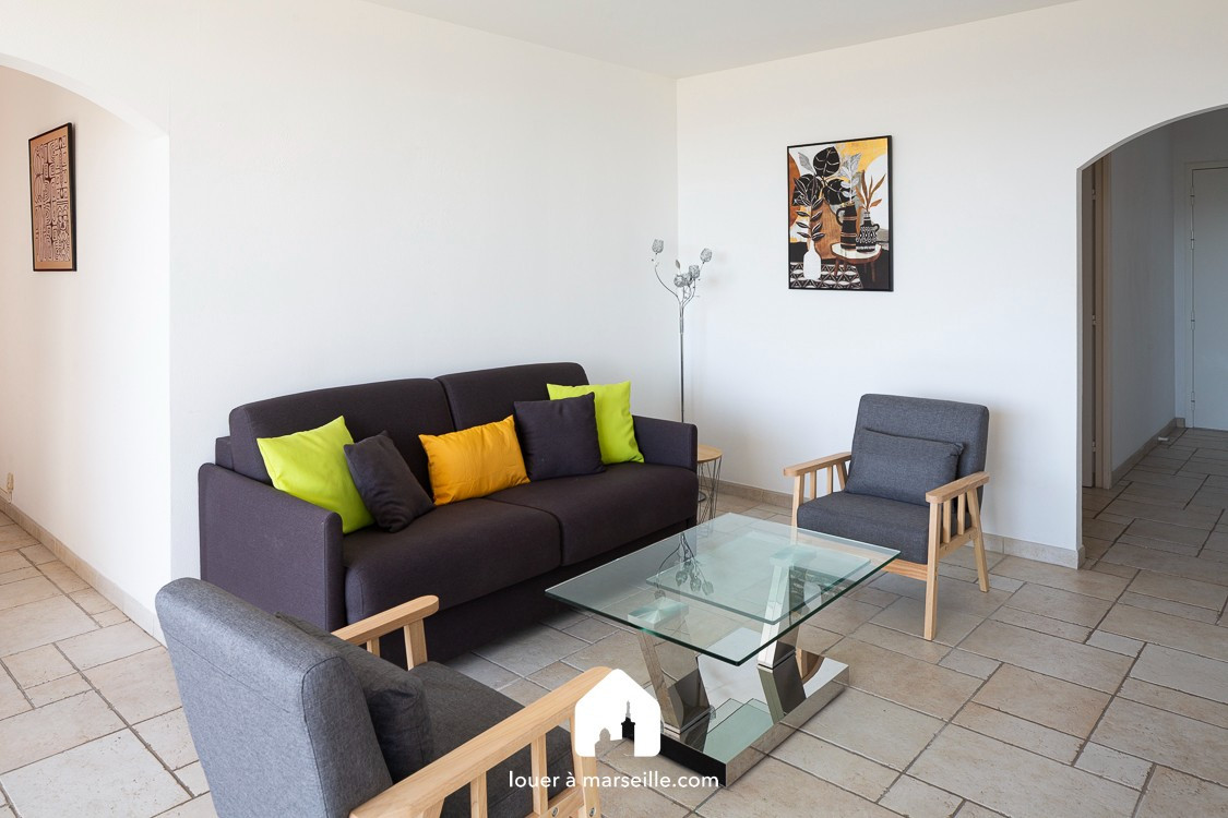 
                                                Location
                                                 Collines du Roy