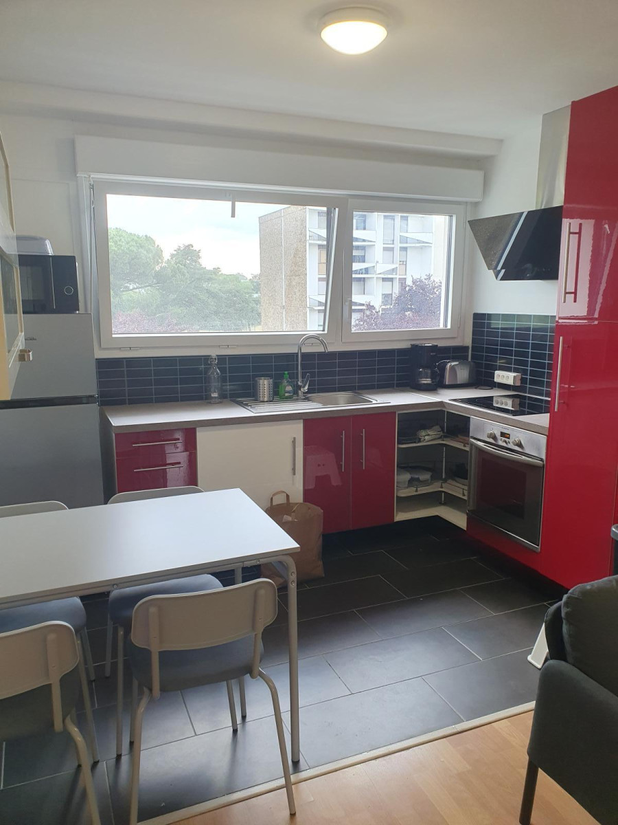 
                                                Location
                                                 COLLOCATION MEUBLE RÉSIDENCE COMPOSTELLE, 01/05/26