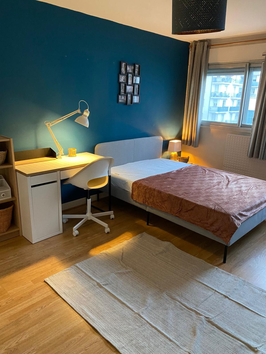 
                                                Colocation
                                                 Coloc 100% féminine –Clim, Balcon, Tramway & Calme