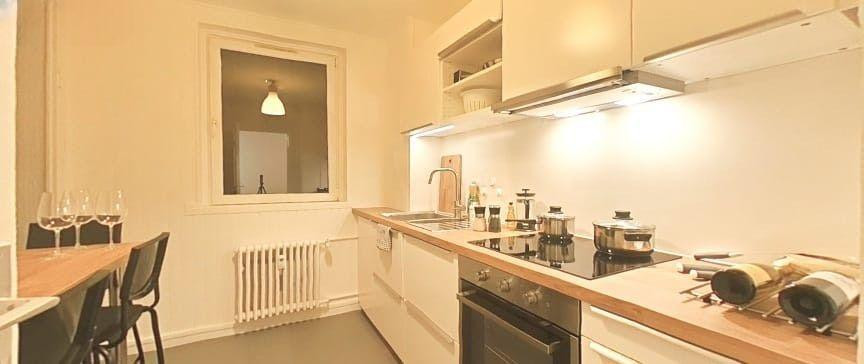 
                                                Location
                                                 COLOC F6 place Broglie STRASBOURG