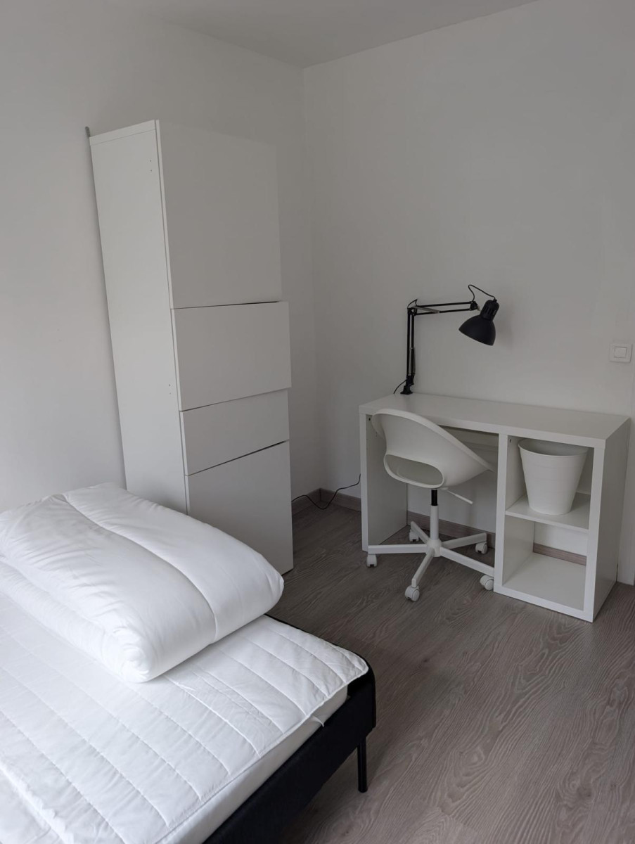 
                                                Colocation
                                                 Coloc Hellemmes prox fac et centre Lille