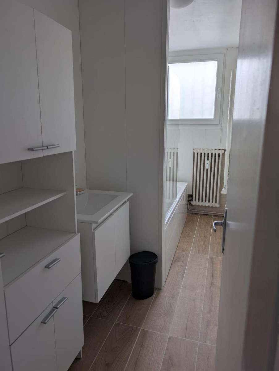 
                                                Colocation
                                                 Coloc Hellemmes prox fac pont de bois centre Lille