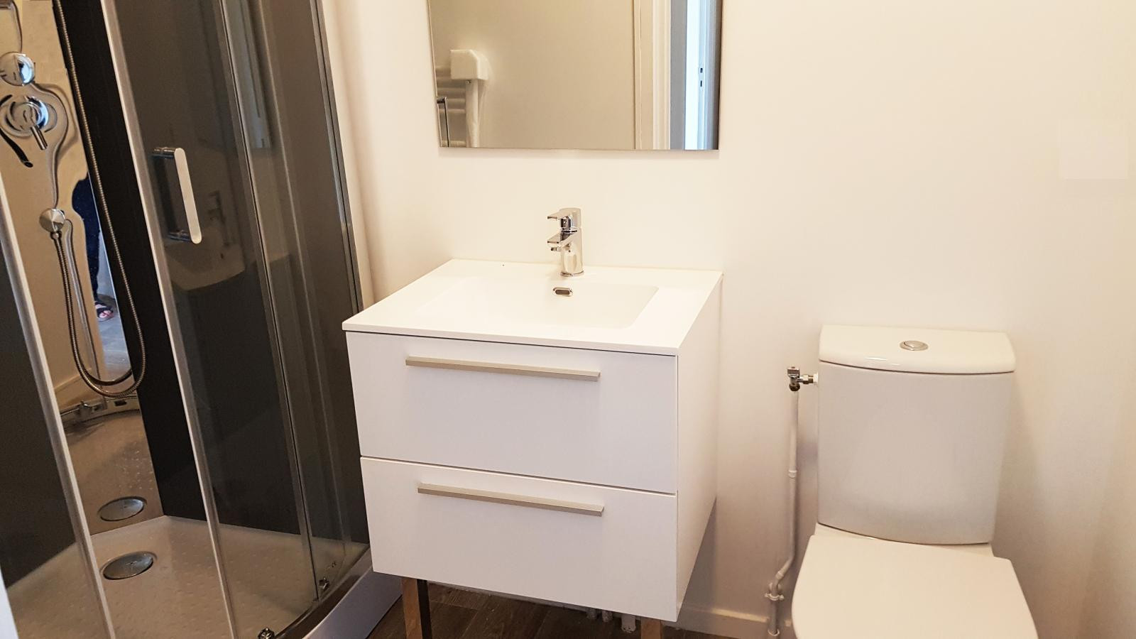 
                                                Colocation
                                                 COLOC IDEALE POUR ETUDIANT OU STAGIAIRE MARMILHAT