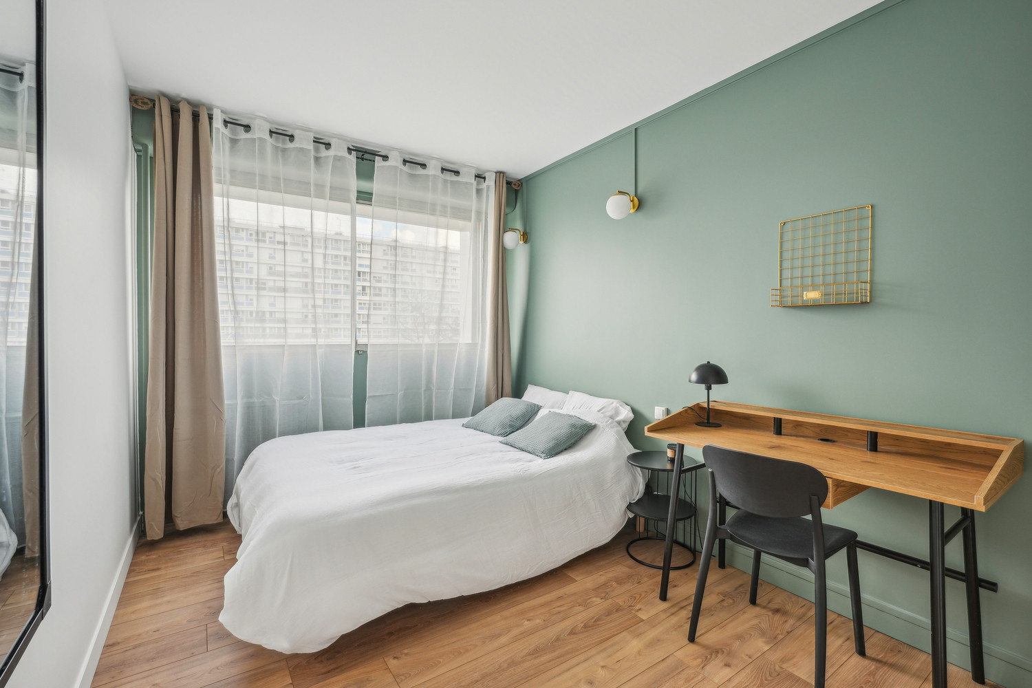 
                                                Colocation
                                                 COLOCATION 100% FEMININE - RUE JULES MICHELET
