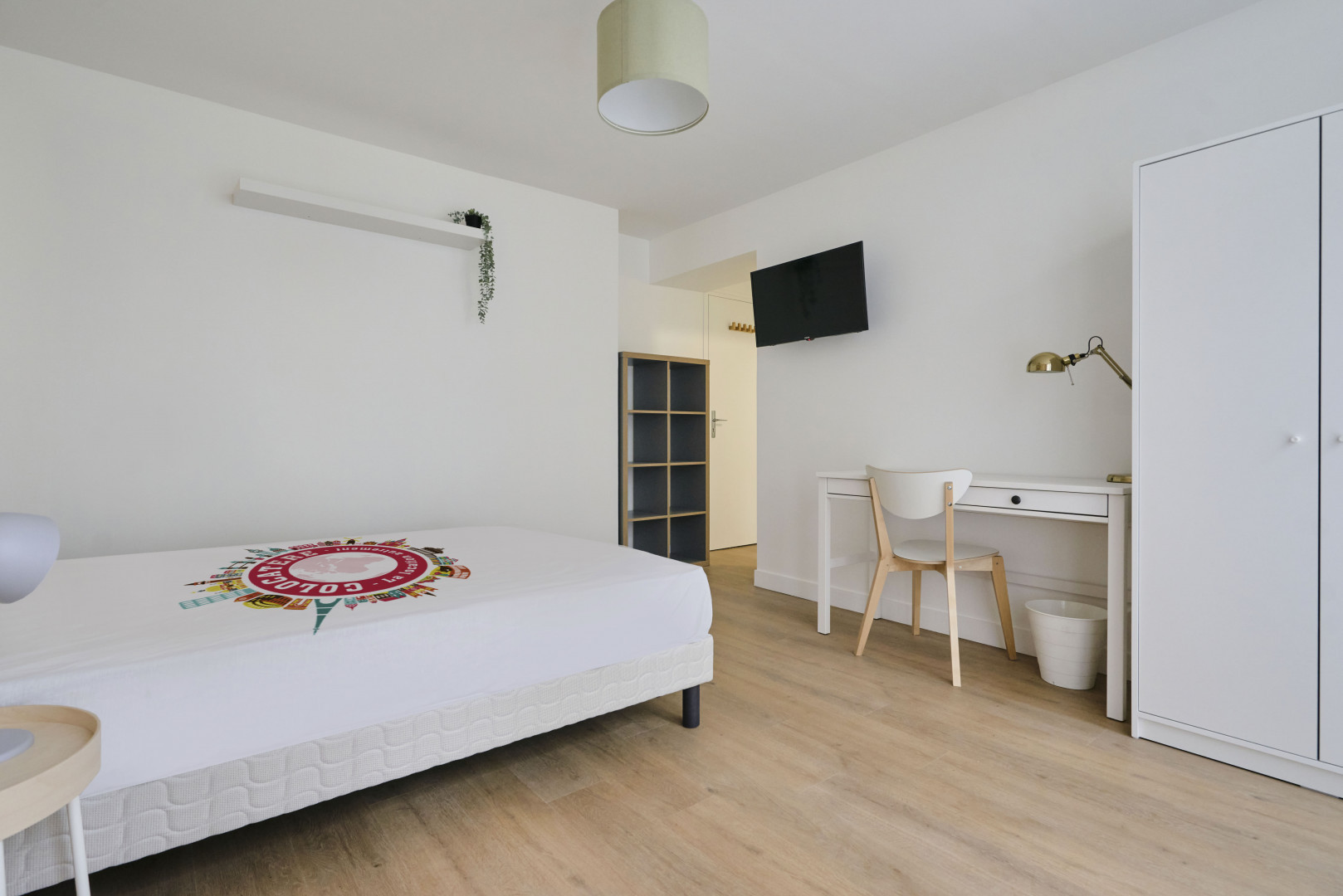 
                                                Colocation
                                                 Colocation 17 chambres