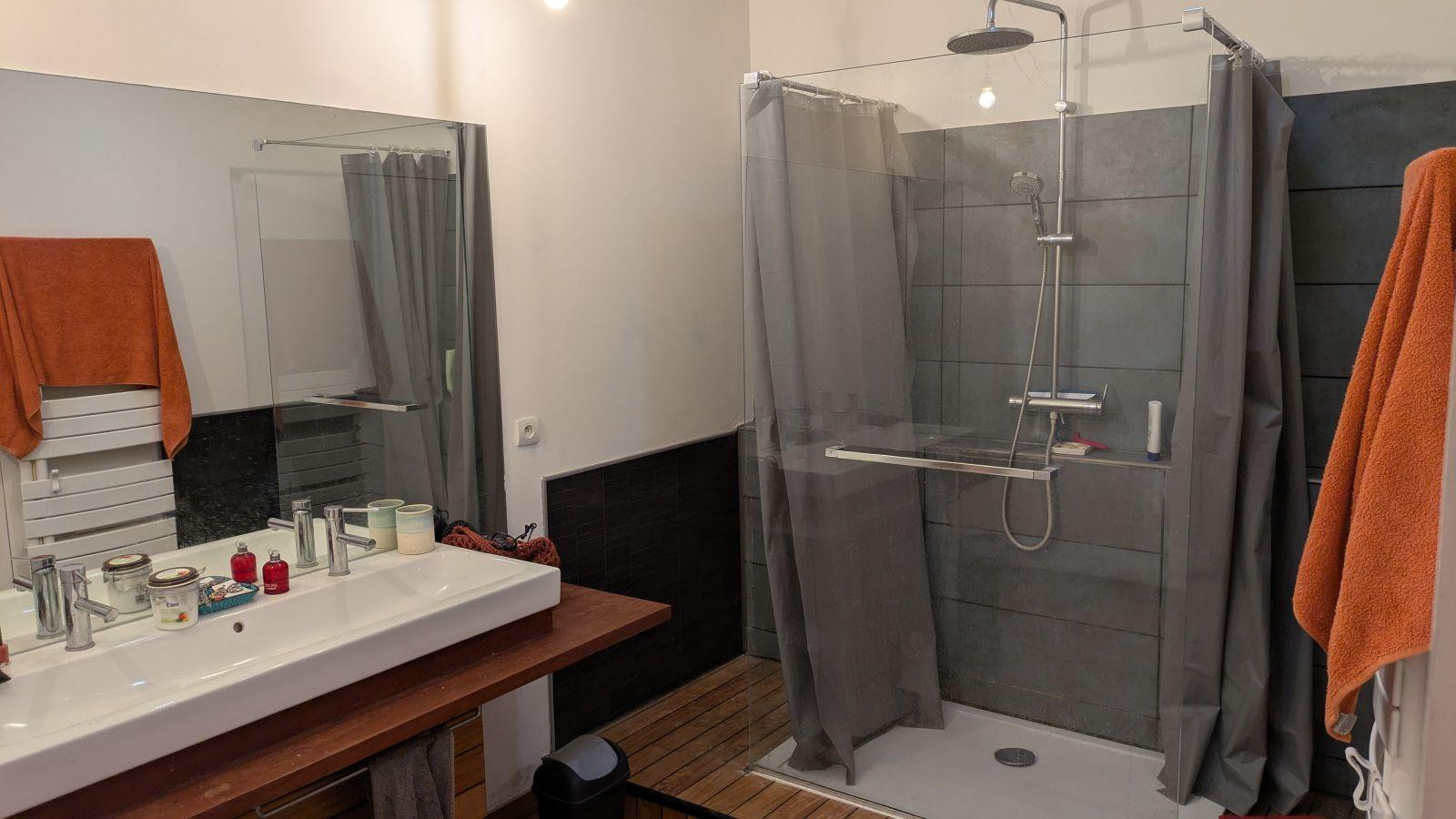 
                                                Location
                                                 Colocation (2 chambres) - rdc maison de caractère