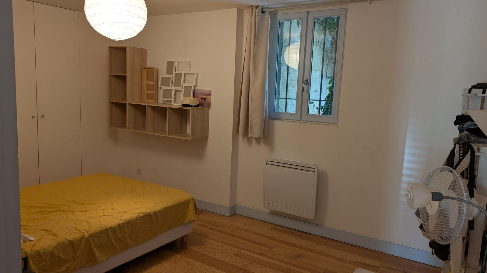 
                                                Location
                                                 Colocation (2 chambres) - rdc maison de caractère