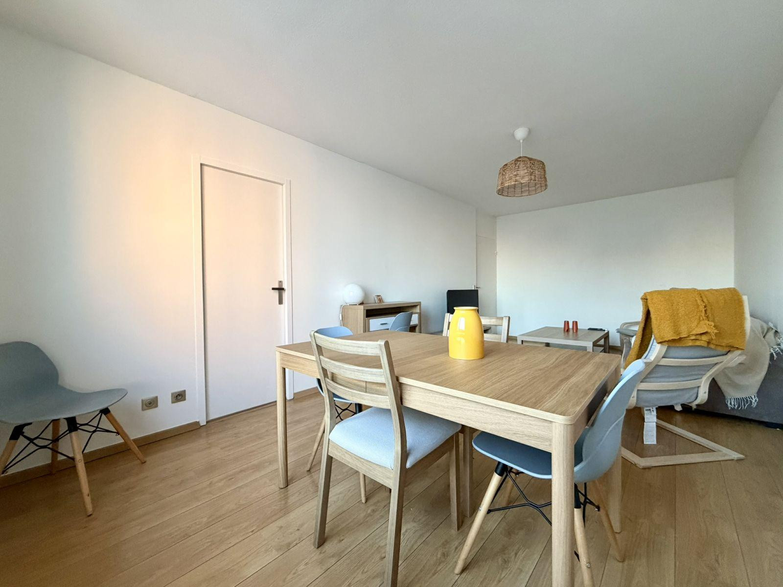 
                                                Colocation
                                                 Colocation 2 chambres - Tram T4